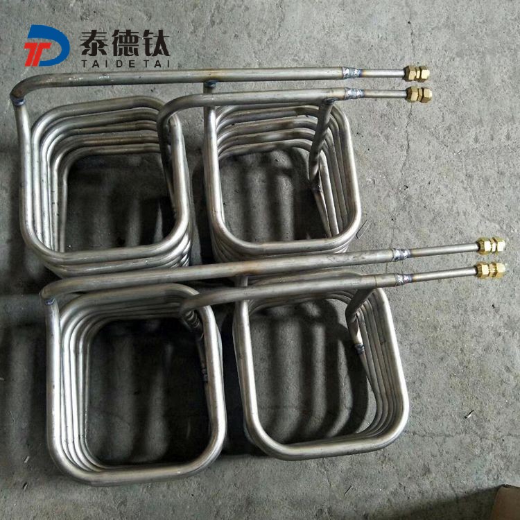 方形鈦盤(pán)管